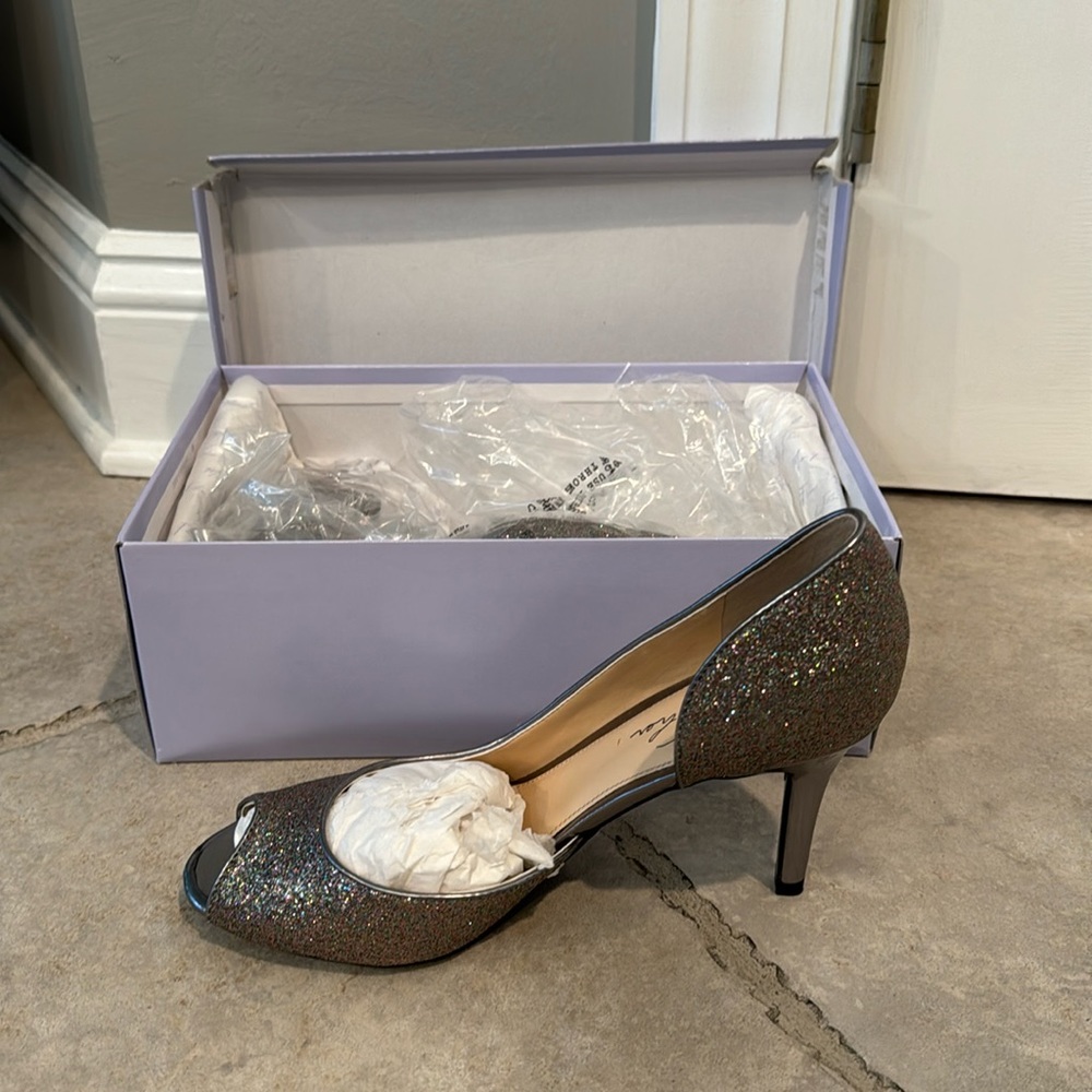 Marc Fisher Silver Multi Texture Joey3 Heels Size… - image 1